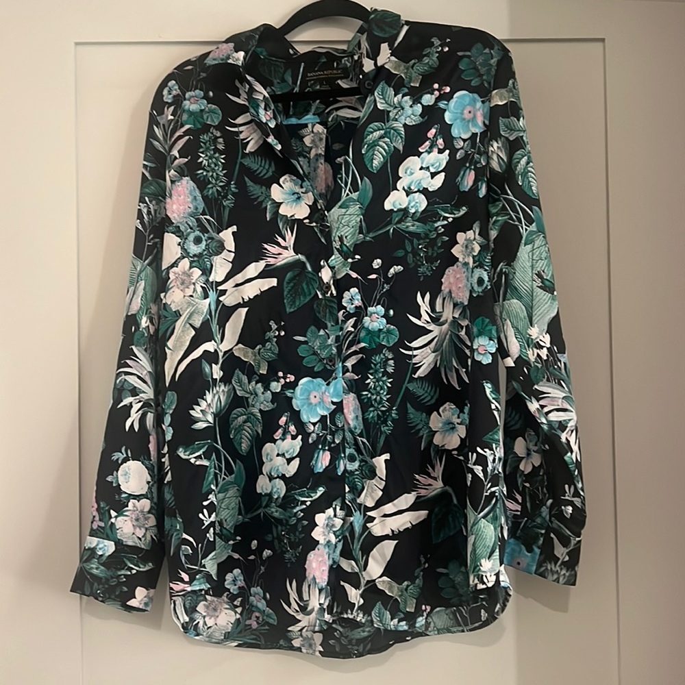 Banana Republic International Exclusive Floral Print Blouse
